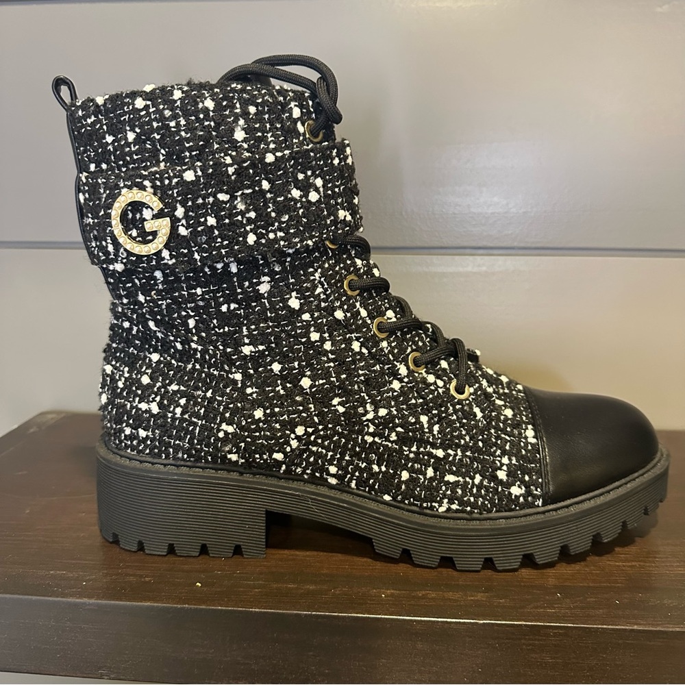 GBG Los Angeles Black and White Tweed Combat Boots (C)